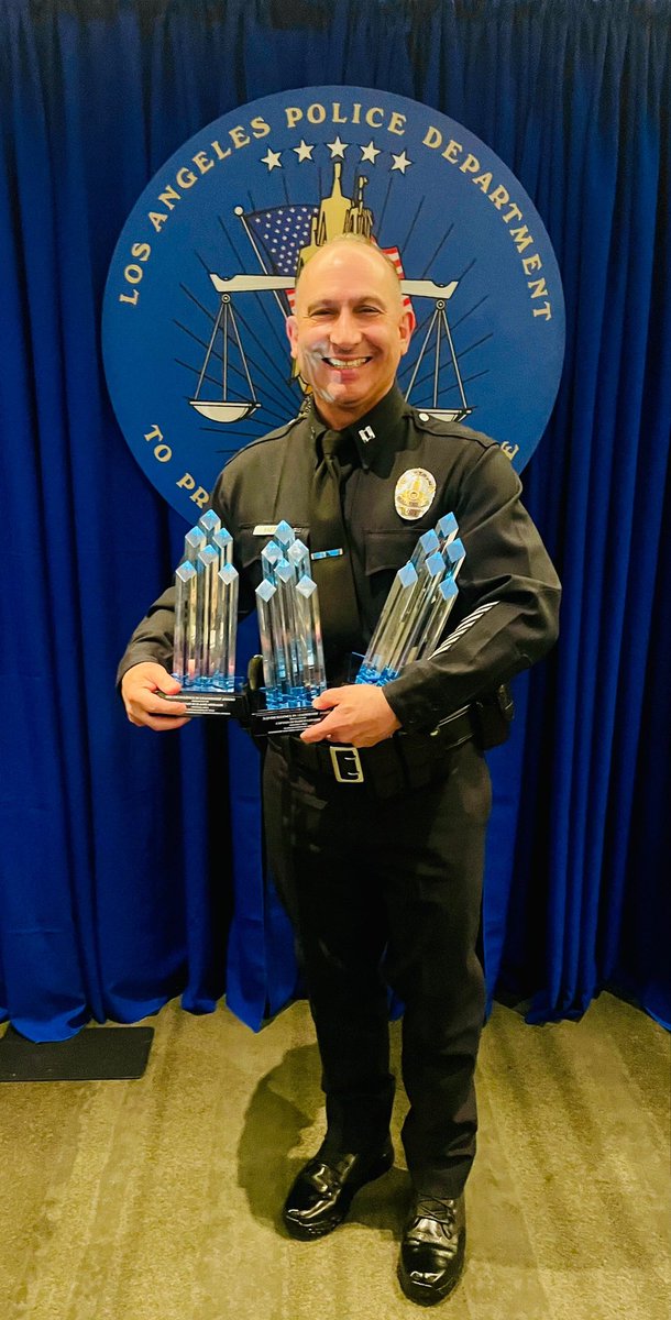 Today <a href="/LAPoliceFdtn/">LA Police Foundation</a> hosted the #LAPD #Leadership recognition awards.  These are like the #OSCARS! Receiving one is an honor.  Congratulations <a href="/LAPDCPTBaez/">Captain Baez</a> on your "THIRD" Leadership Award at three different divisions and Bureaus!  A record! By now you should have a ⭐️!! #Merit