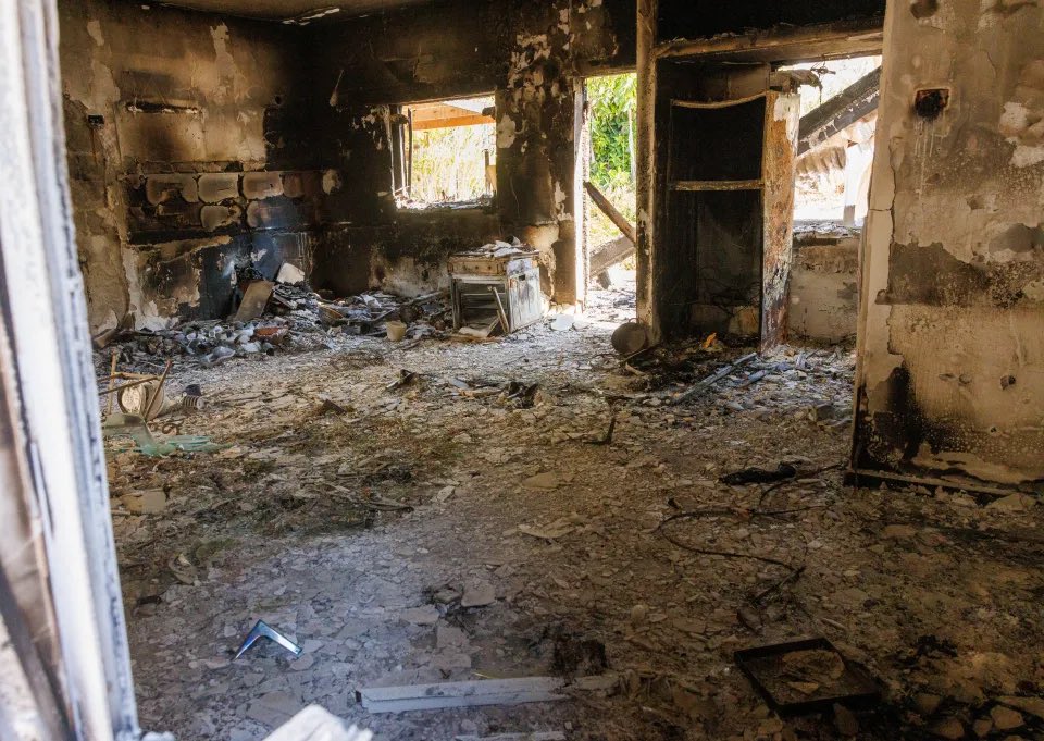 This image shows the aftermath of the attack on her grandmothers home. Image source: The Sun Full story: thesun.co.uk/news/24458760/…