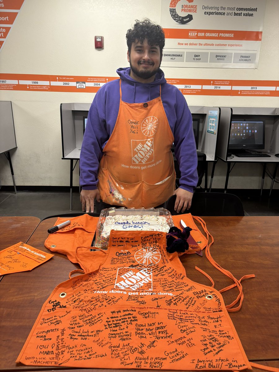 Our 21/25 DSs last day! Good luck in your new career Omar! You will be missed🧡#THD6584 @elizondo_iii @just_jen_81 @Syanblu97 @bluepitt79 @je_raul08 @BrendanMcDowel9