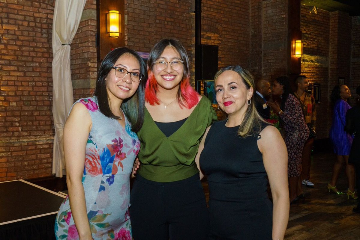 Join us at Surfside Soiree: Infinite Horizons on May 2, 6-8:30 PM at 26 Bridge St, Brooklyn, NY. Enjoy premium cocktails 🍸, gourmet food 🍽, exciting prizes 🎁, and showcases of our scholars and staff 👩‍🎓👨‍🏫. All proceeds benefit our scholars. RSVP now! buff.ly/43oe77y