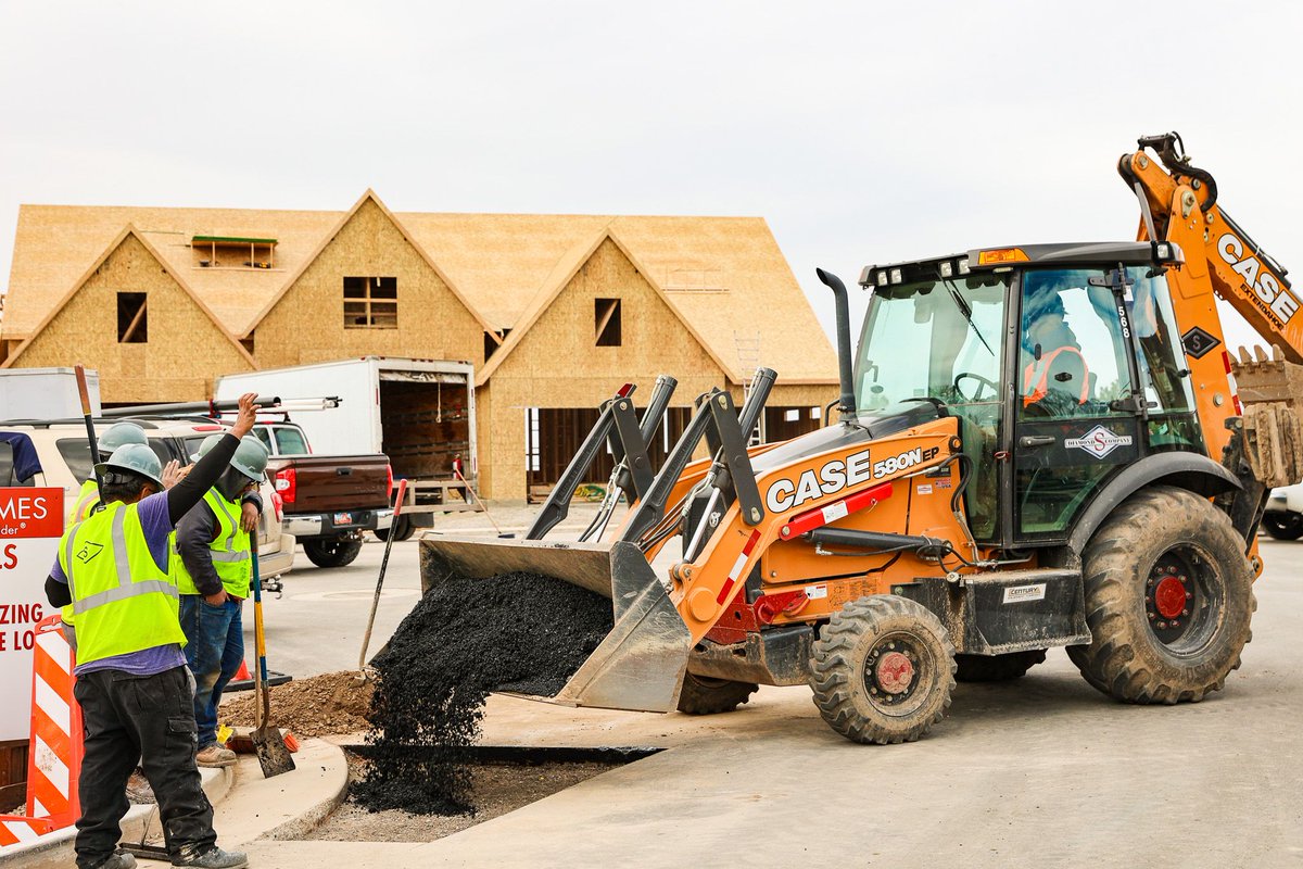 Our team installed a gas main line tie-in for an @IvoryHomes subdivision in Cottonwood Heights. Residents now have a safe, cost-effective way of running appliances, obtaining hot water, and keeping their homes warm. @CaseCE #familybusiness #bluecollarhumans #utahconstruction