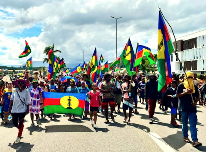 Noumea faces more #protests over New Caledonia voting rules change #AsiaPacificReport #rnzpacific #newcaledonia #Kanaky #france #franceinpacific #decolonisation @kanakyOnLine @KanakySuport @KanakyTribe 
asiapacificreport.nz/2024/04/05/nou…