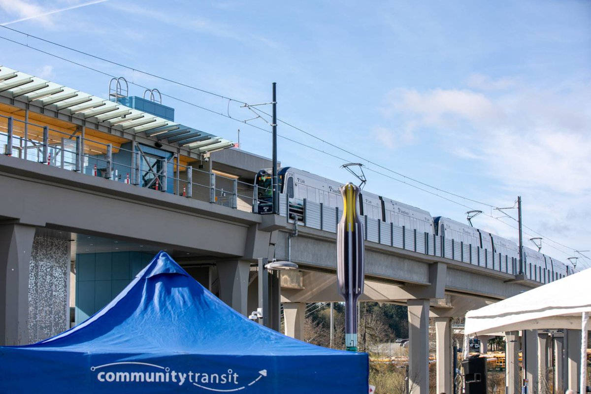 Community Transit (@mycommtrans) on Twitter photo Link 1 Line service to Lynnwood begins August 30. Opening will add four new stations and bring light rail to <a href="/snocounty/">Snohomish County</a>. ctgo.org/3U2HgCk Link 1 Line service to Lynnwood begins August 30. Opening will add four new stations and bring light rail to <a href="/snocounty/">Snohomish County</a>. ctgo.org/3U2HgCk