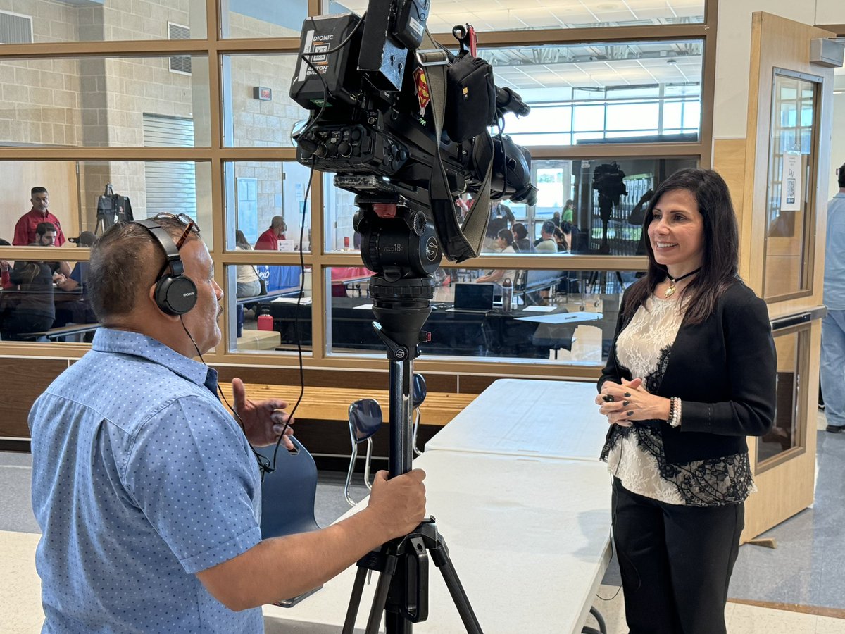 We had amazing turnout at tonight’s job fair! It was exciting to chat with many of our prospective employees to hear why they want to join the DV family. The turnout truly shows we are a destination district for educators!