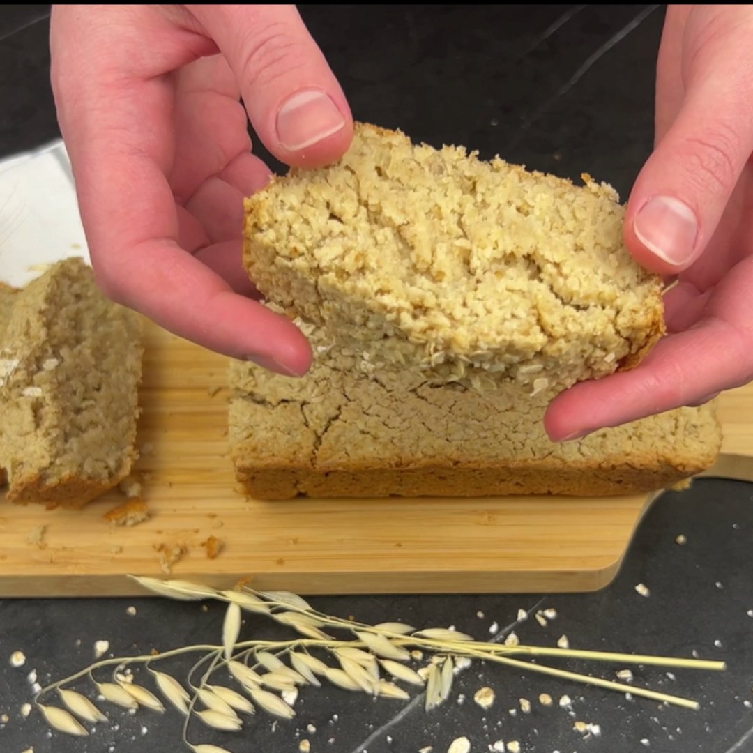 FoodHow2's tweet image. 🥰 This easy oat bread is soft and soooo delicious! youtube.com/watch?v=cjTrmY… #oatbread