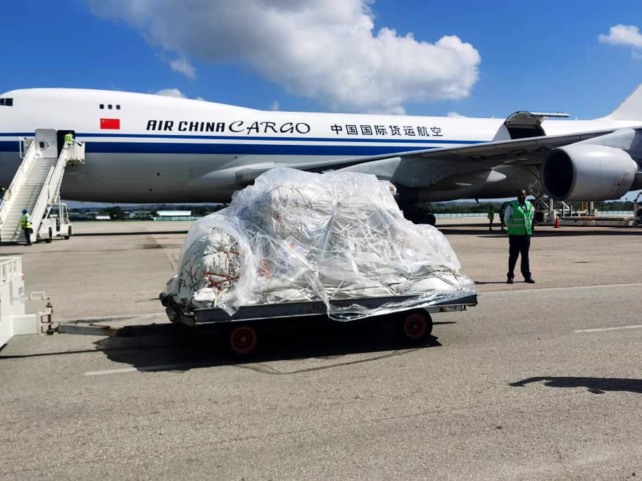 Agradecemos en nombre del Partido, Gobierno y pueblo cubano la importante donación de arroz enviada por la hermana R.P. China, cuyo primer lote de 6 envíos ya está en #Cuba. Noble gesto de solidaridad y amistad que es muestra del carácter especial de las relaciones bilaterales.