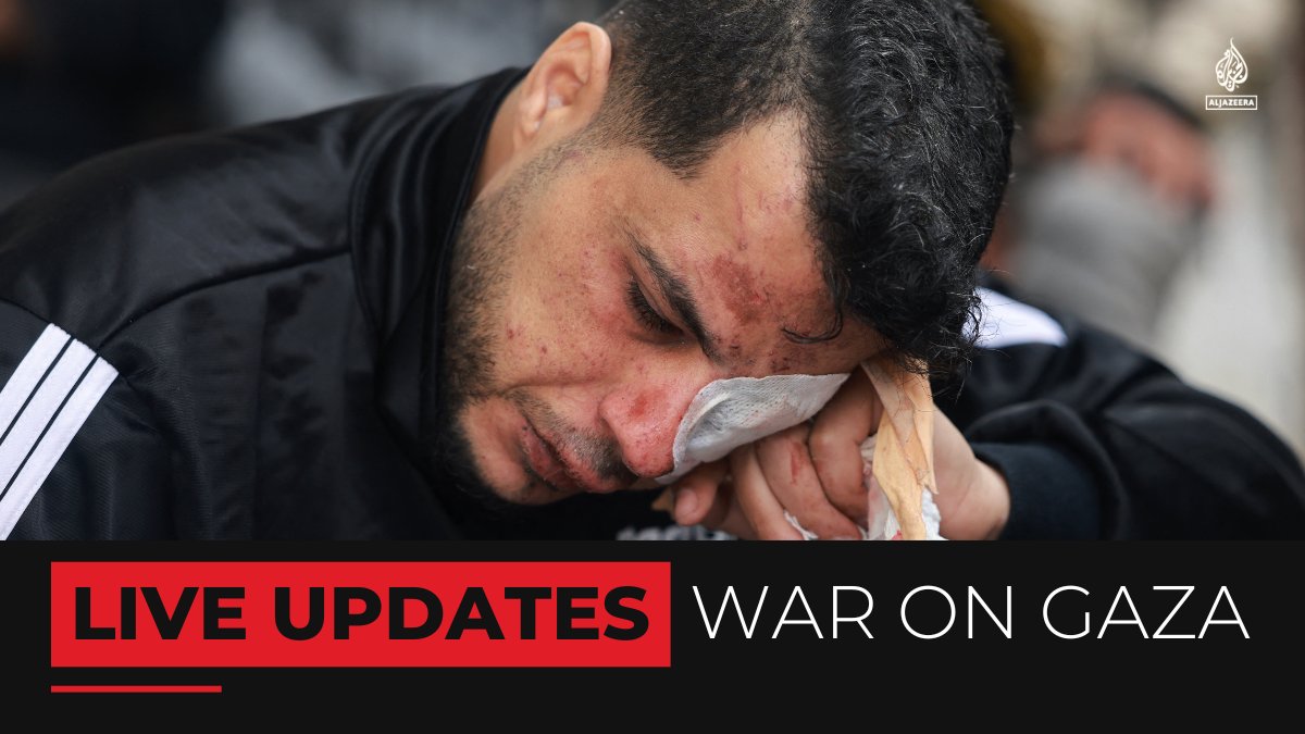 AJEnglish's tweet photo. World Central Kitchen and other aid groups say they are suspending aid deliveries by sea after Israel's attack on relief workers, despite the worsening humanitarian situation in the Gaza Strip.

🔴 Follow our LIVE updates: https://t.co/zbAVfl60Lh https://t.co/UUyIIaMpwi