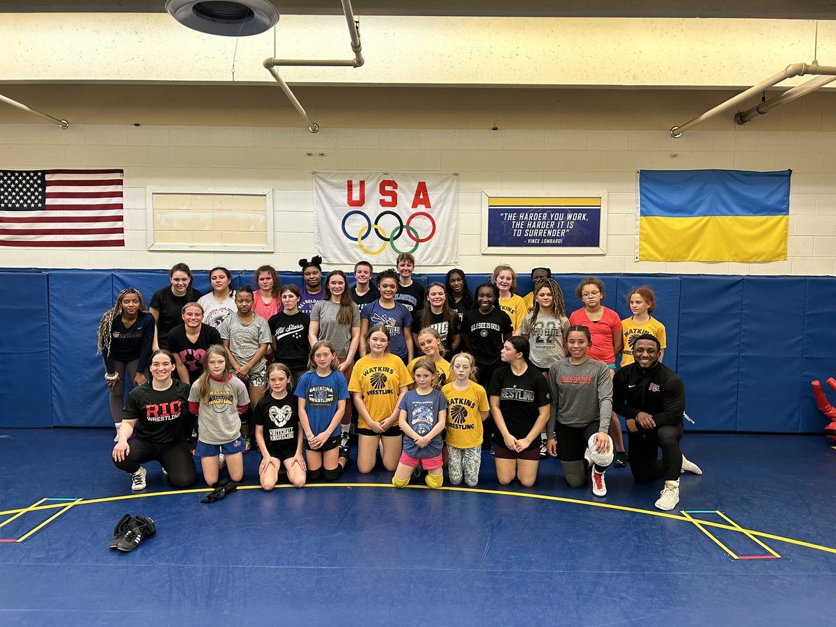 Great turnout for our freestyle clinic today!  Girls wrestling continues to grow!