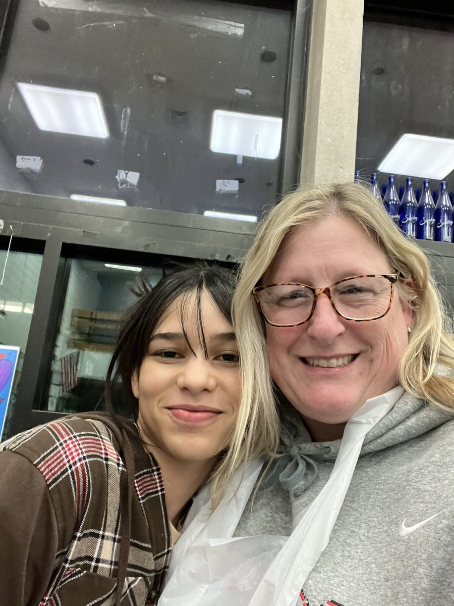 Lori Marenda-Lang 🇺🇦❤️🟧 🟦 tweet media