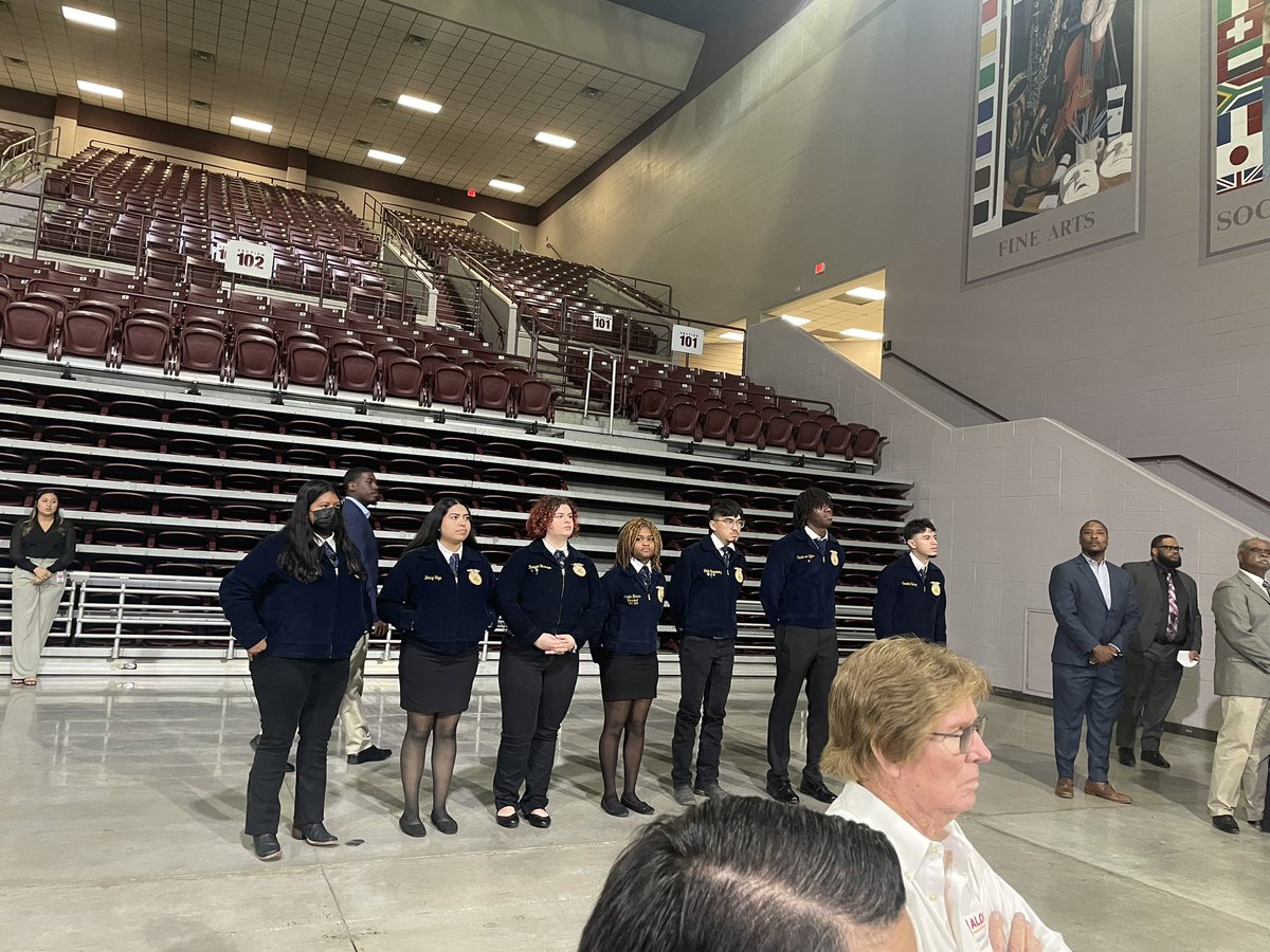 cmdrmarcharris's tweet image. Had the great pleasure to attend the 23rd Annual Aldine ISD FFA Banquet. Proud of all the Aldine ISD students and especially my daughter Jaiden Harris who served as this year’s President.