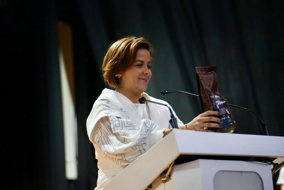 MinAgricultura's tweet image. 🧵 1️⃣2️⃣ Este acuerdo también tiene en cuenta la promoción del turismo cafetero, tema puntual en las mesas de diálogo instaladas en la #AsambleaCafetera. ☕Con esto será robustecida la cadena turística rural, sostenible y comunitaria. 👩🏾‍🌾👨🏾‍🌾