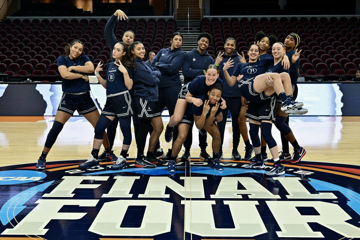 UConnWBB's tweet photo. There’s just something about UConn being in the Final Four https://t.co/Sp3dTPI2lo