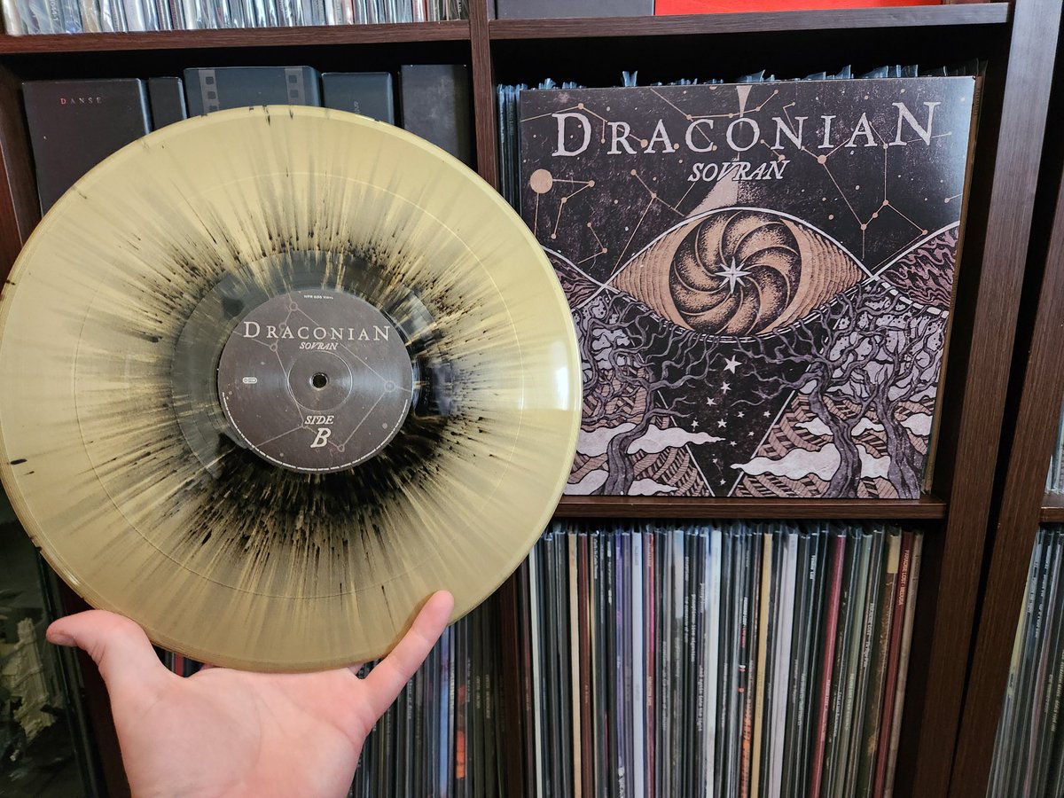 peartnoy's tweet photo. #nowspinning "Sovran" by Draconian. This and their most recent album are just flawless works of Gothic and doom metal. One of my absolute favorite bands. An incredible album blending beauty and melancholy. #draconian #sovran #vinyl #record https://t.co/4k8uH1VHDZ