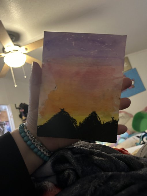 Also my child is a v talented artist. She painted this is art class https://t.co/doqJbe2TTN<a href="/tag/frog"class="tags"><span>#frog</span></a>