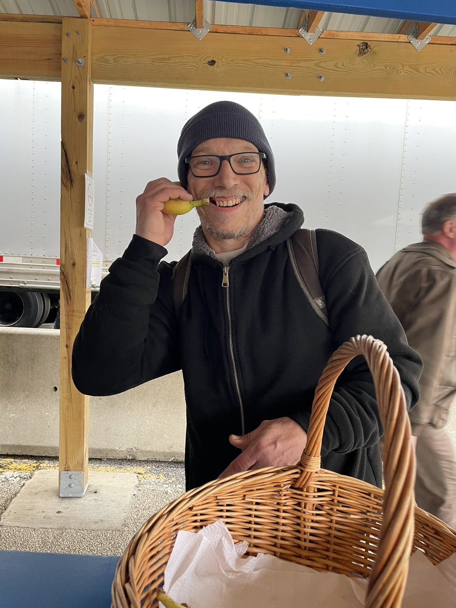 Lawnside Twilight goes Bananas for wellness Thursday💛🍌 We love to see the happy faces of our employees! <a href="/RobertCapone17/">Robert Capone</a> <a href="/tomperez225/">Tomas Perez</a> <a href="/jackchud22/">Jack Chudzinski</a> <a href="/RayBarczak/">RayBarczak</a> <a href="/kelly_gonter/">Kelly Gonter</a> <a href="/DJEJZ/">Edward  Zarzatian</a> <a href="/LawnjOrepa/">Lawnside Division Safety</a> <a href="/Johnasaulino/">John Saulino</a> <a href="/CarolBTome/">Carol Tomé</a> <a href="/OHWellnessUPS/">Industrial Athlete</a> <a href="/RAYNEupSup/">Rayne</a> <a href="/DINAUPS1/">DINA@UPS</a> <a href="/MFurinoUPSPHL/">Michelle Furino</a>