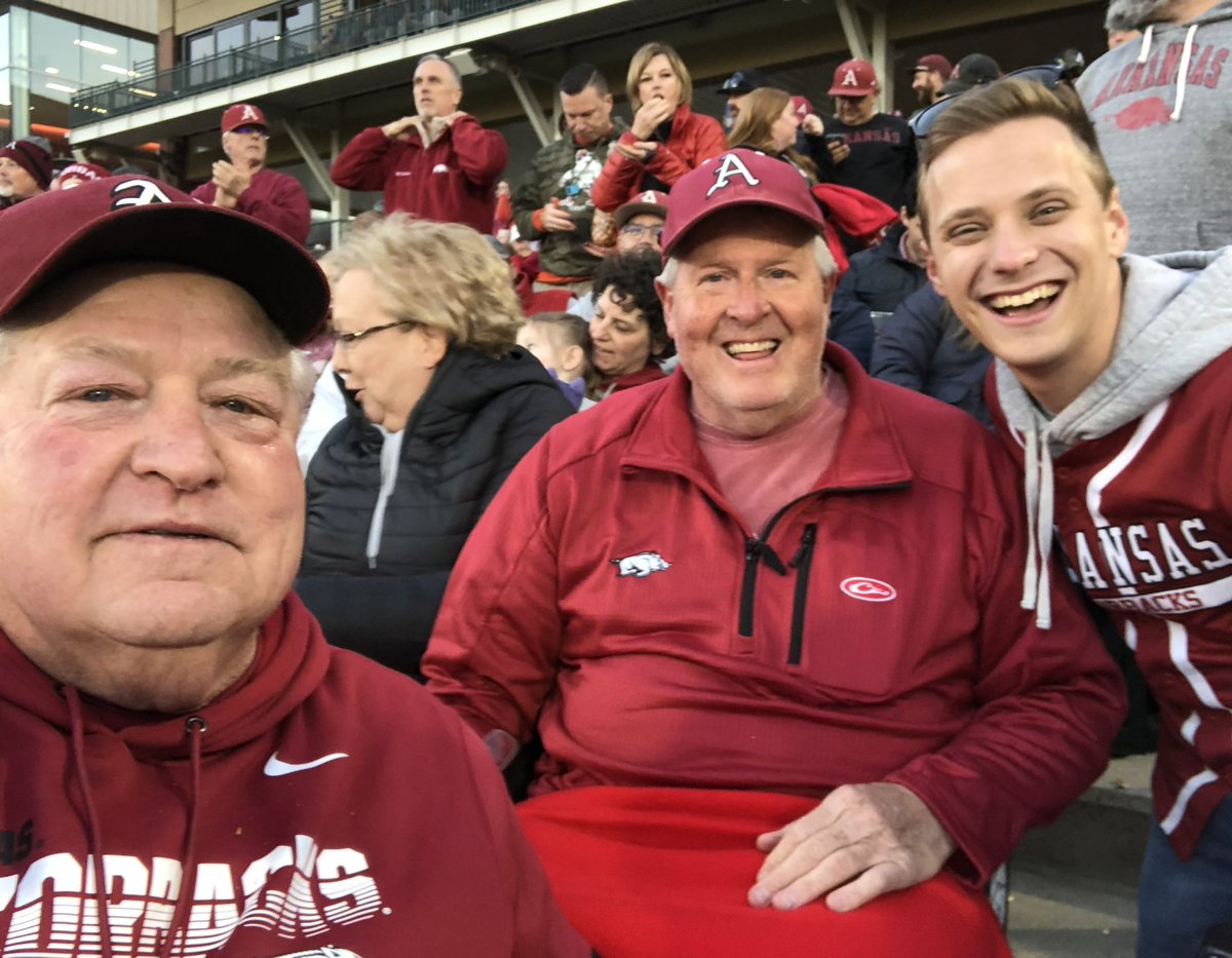 RugsWX's tweet photo. MOOD WHEN YOU FORECAST A 6TH INNING ALOY HOME RUN!! 🐗🙌 #WPS #OmaHogs #GoHogs @arkansasroadhog @weatherdan @PigTrailNation https://t.co/bWW23fjw9V