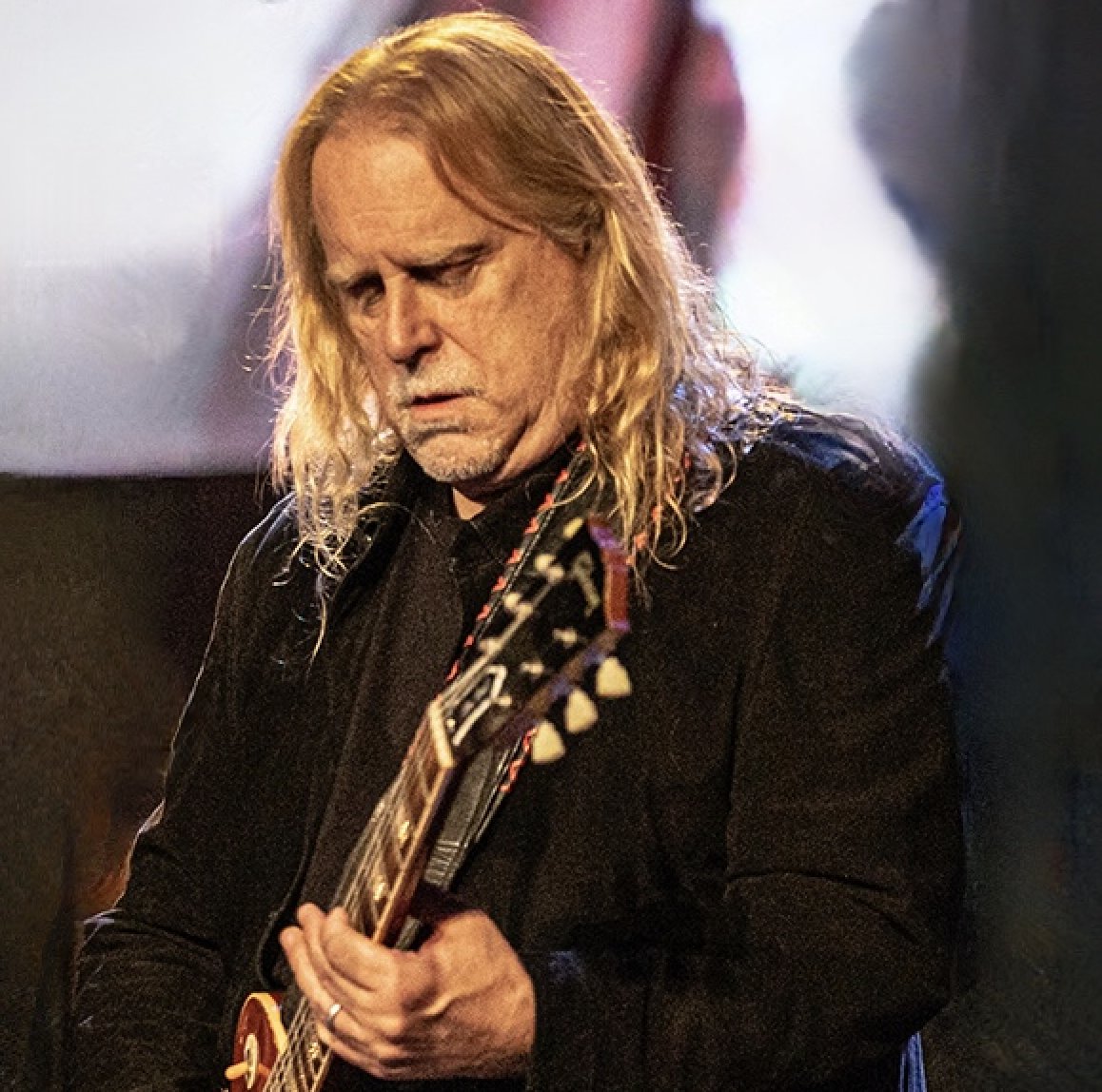 Happy birthday @thewarrenhaynes (@allmanbrothers, @govtmuleband). Man in motion. Photo for MAGNET by @wesorshoski. Read @kevnkinney (@drivinncryin) in MAGNET on Warren: magnetmagazine.com/2012/04/01/fro…