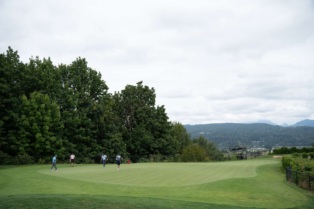 Masters Week will test the precision of your approach game with tough pin locations. Let us know in the comments where we should put the 18th flag on Sunday! 🎯

#greenteecountryclub #greenteegolf #mastersweek #masters #golfcourse #vancouvergolf #golfvancouver #bcgolf #langleybc