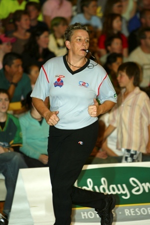 WNBL's tweet photo. 𝑽𝒂𝒍𝒆 𝑺𝒉𝒂𝒓𝒐𝒏 𝑨𝒓𝒏𝒐𝒍𝒅

The basketball community is mourning the loss of a trailblazer and a role model contributor to the game of basketball in Australia.

Her impact was far reaching and our thoughts go out to the Arnold family and everyone feeling the loss. https://t.co/LcFfSQPOD4