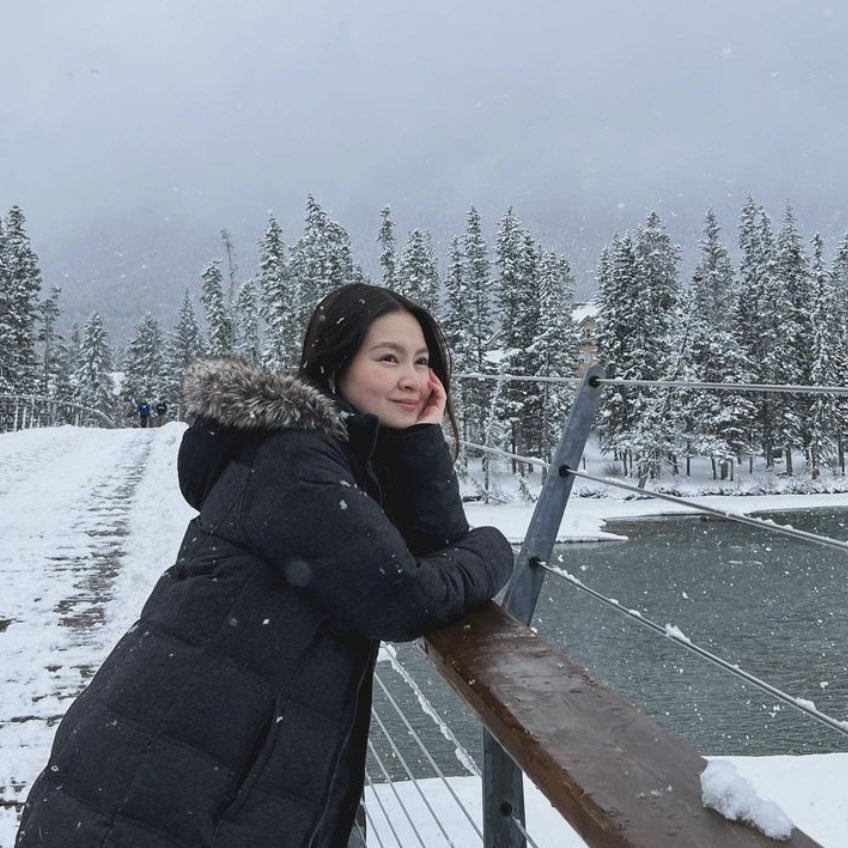 ENJOYING CANADA!🇨🇦 #BarbieForteza gave fans a peek into their trip to Canada with her reel partner #DavidLicauco, alongside celebrity couples #RayverCruz and #JulieAnneSanJose, and #BiancaUmali and #RuruMadrid. @Sparkle_GMA pep.ph