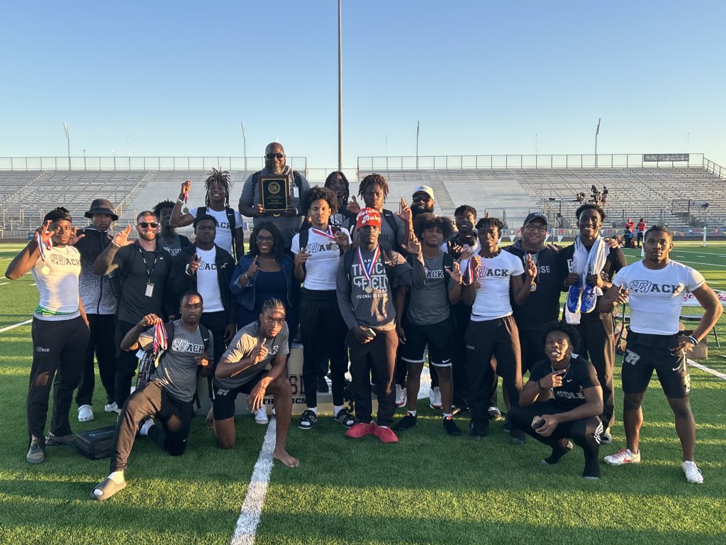 20-5A Boys District Champions🏆 Thomas Randle High School 🦁 #TRack @trhsathletics1 @RandleHS @BrianRandle40 @lcisdathletics @montelongo_john