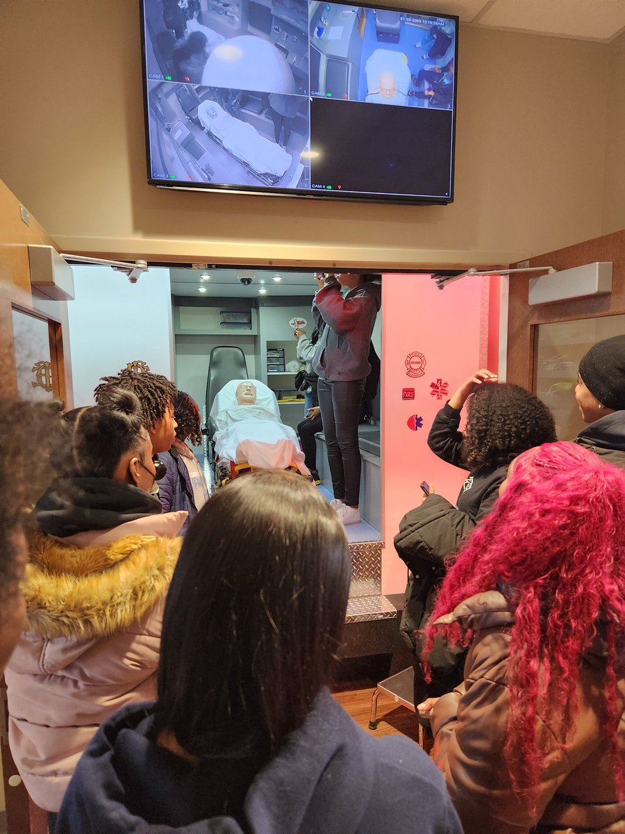Some of our CTE Medical Health Professions students visited Malcolm X College today. They toured the campus, engaged in their interactive labs, and learned what the school has to offer.