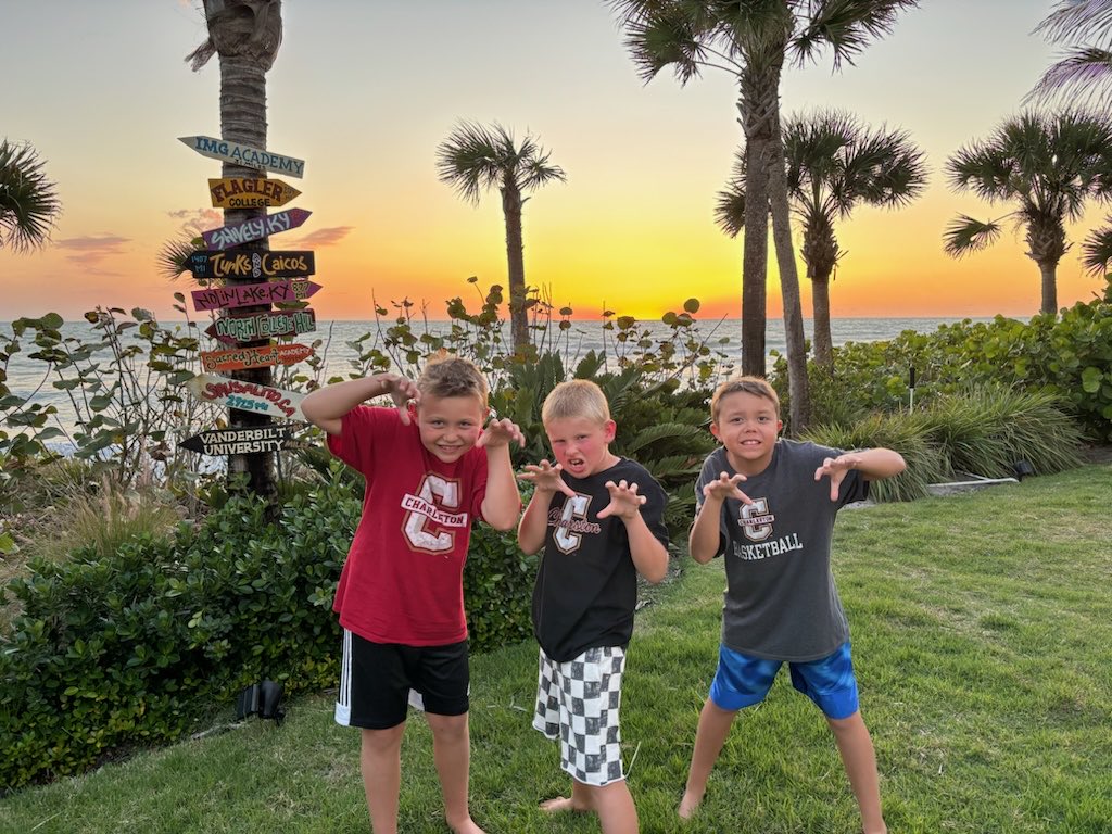 Brayden & his Cougar cousins sending the recruiting mojo from back home! #GoCougs