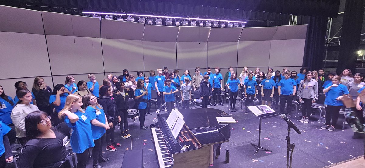 udhschoir's tweet photo. A Succesful PMEA D11 Junior High Songfest at @SRMSCardinals . The kids Rocked it! Proud of all of them! https://t.co/RrzkWfwAIW