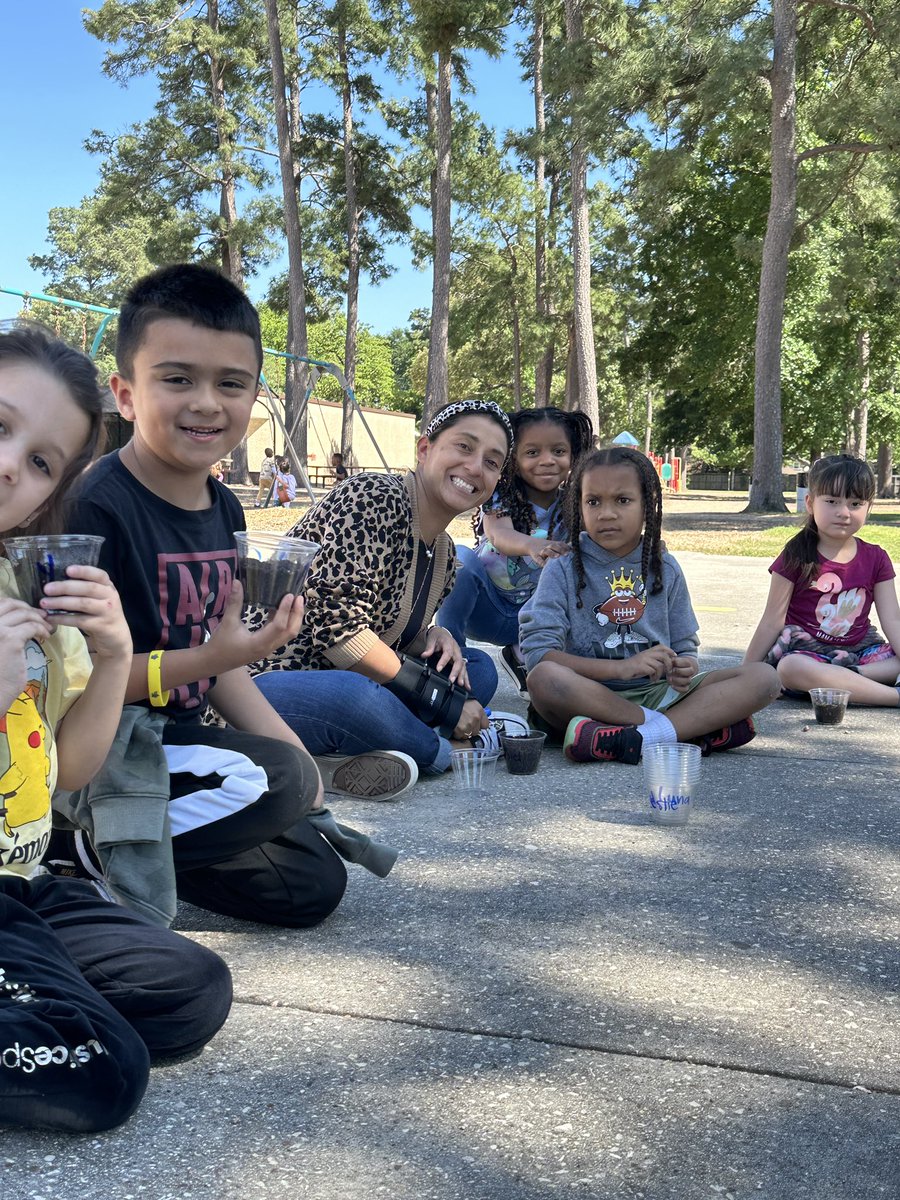 Sandra Waxman, M.Ed. (@waxmankinder) on Twitter photo Itβs lima bean seasonπ« Getting ready for our next unit by planting lima bean seeds! Our students are excited to learn about plantsπ± <a href="/CyFairYeager/">Yeager Elementary</a> @tylerhartCyFair <a href="/Ms_Margreiter/">Stevie Margreiter</a> <a href="/marisaochoa30/">Marisa Ochoa π©π»βπ«π₯°</a> <a href="/MsMakrisECSE/">Ms. Makris</a> Itβs lima bean seasonπ« Getting ready for our next unit by planting lima bean seeds! Our students are excited to learn about plantsπ± <a href="/CyFairYeager/">Yeager Elementary</a> @tylerhartCyFair <a href="/Ms_Margreiter/">Stevie Margreiter</a> <a href="/marisaochoa30/">Marisa Ochoa π©π»βπ«π₯°</a> <a href="/MsMakrisECSE/">Ms. Makris</a>
