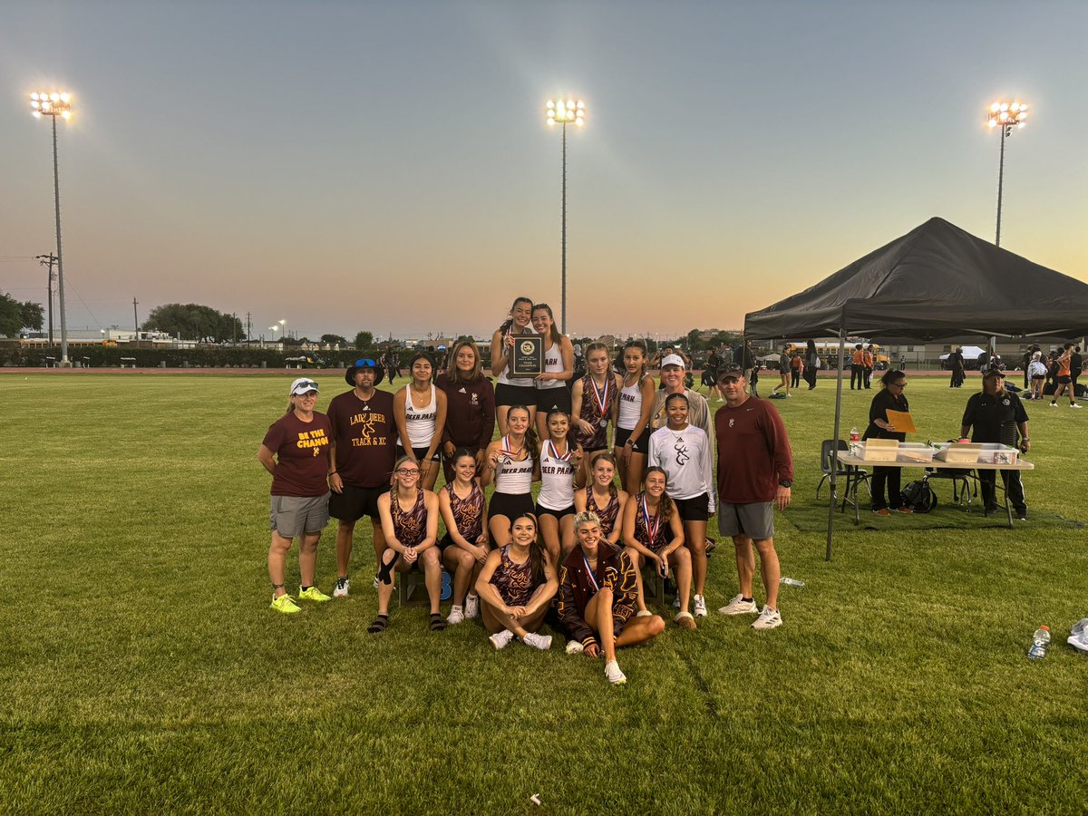 2024 Girls Track and Field District Champions!

Go Deer!