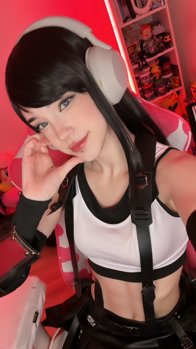 IM LIVE! Tifa is back playing more Final Fantasy Rebirth (we’re halfway through!) Come hang and chat🤍 twitch.tv/BreesKnees