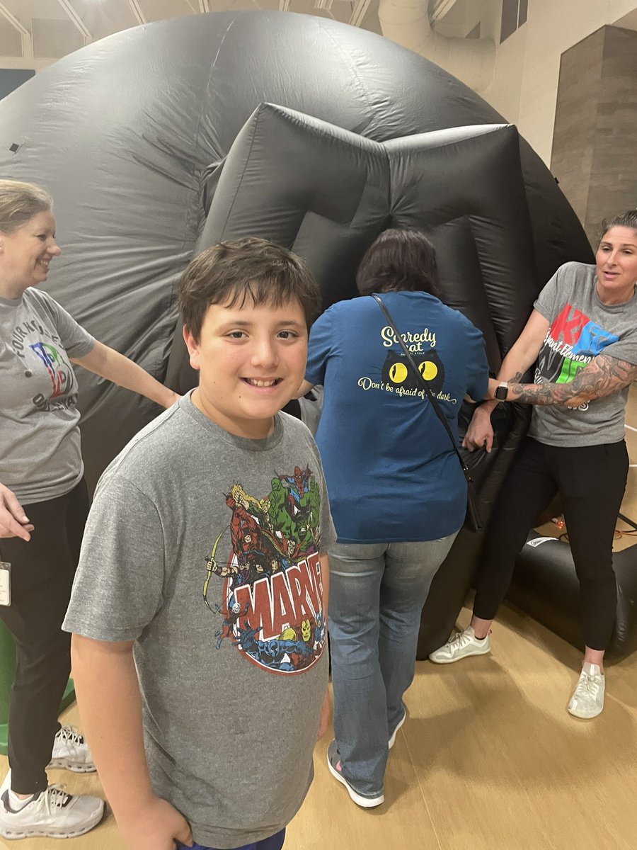 Thank you Bryant staff for a wonderful Family Learning Night! 🌎🚀🌕🌑🌙
<a href="/BryantElem/">Bryant Elementary</a> #bengalpride