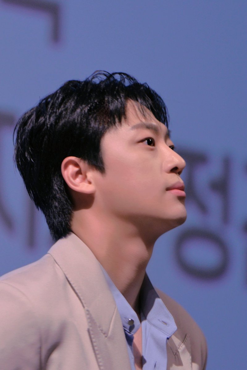0124_eternity's tweet photo. 240404 CGV 용산아이파크몰
리바운드 1주년 무대인사 

시녕 잘생김 과해 ✨️
#이신영 #리바운드 https://t.co/iaHP9O0ETF