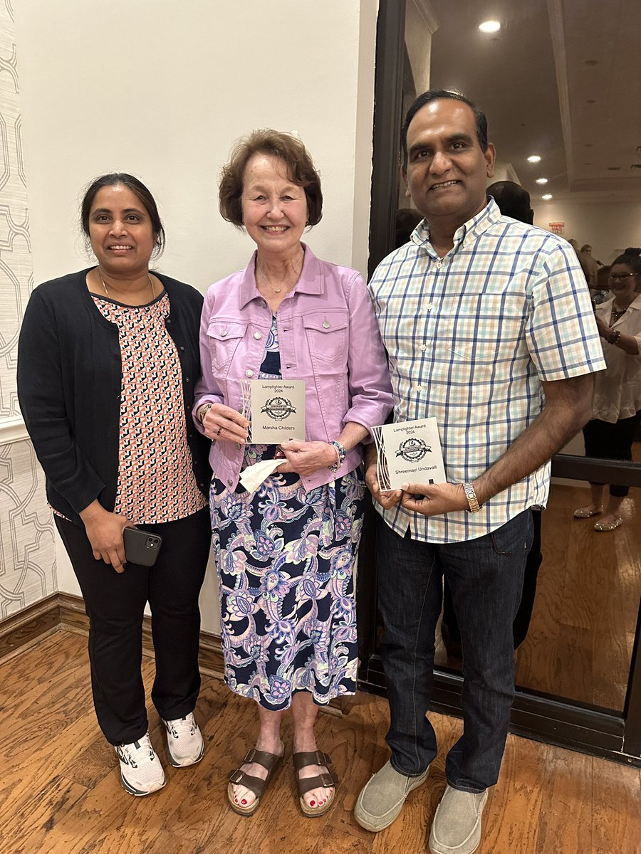 LongviewISD's tweet photo. Shreemayi Undavalli from Longview High School honors Marsha Childers. Accepting Lamplighter is Shreemayi’s proud family. #Lamplighter2024 #LongviewProud https://t.co/Tm0LAlt1Do