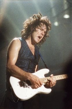 Happy Birthday Gary Moore, wherever you are. One of the most complete guitar players that the world ever seen. 
#garymoore #thinlizzy #stillgottheblues