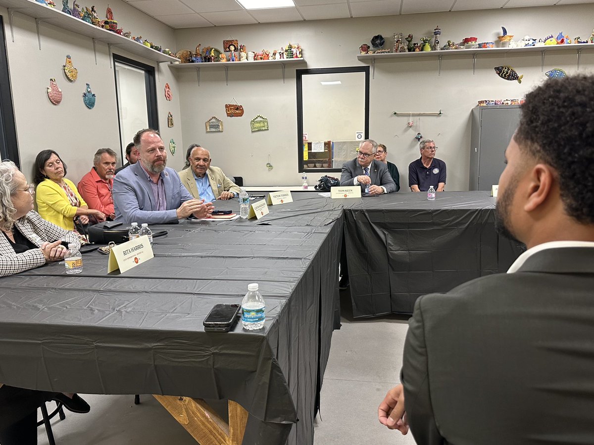 Clinton McCracken (he/him) tweet media