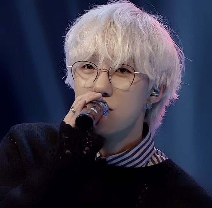 etherealdobby_'s tweet photo. Zion T. is somehow attractive, not problematic, produces great music, and respected artist in both K-hiphop &amp; K-rnb industry. You can’t blame Chaeyoung if she likes him. https://t.co/eL02reNxad
