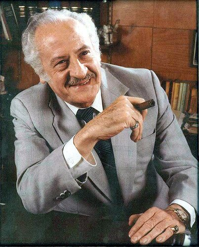 SergioVillaCL's tweet photo. Haciendo justicia al Maestro Burgoa: aquellos que se refieren a su obra con desdén quizás se rindieron en la tremenda batalla de leerla. Hay capítulos que han envejecido, como naturalmente tenía que suceder, y otros que pueden resultar incomprensibles. Sin embargo, también hay capítulos que son reveladores y exquisitos. En resumen, su obra ofrece una variedad de elementos para entender qué es, qué no es, qué debería ser y qué podría ser el juicio de amparo.