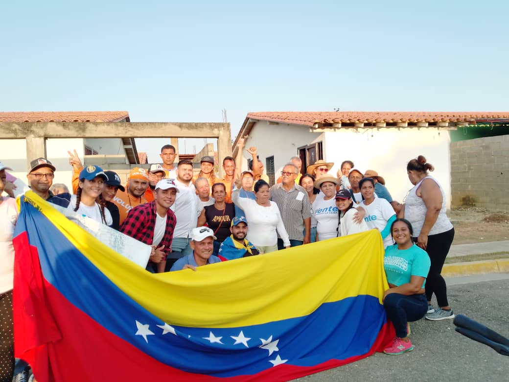 📢 ¡La Ceiba inicia el mes a toda marcha!

El día de hoy #4Abril el comando de campaña en el municipio #LaCeiba realizó grandioso recorrido por la parroquia #SantaApolonia llevando el mensaje de @MariaCorinaYA💪🏻
#HastaElFinal🇻🇪