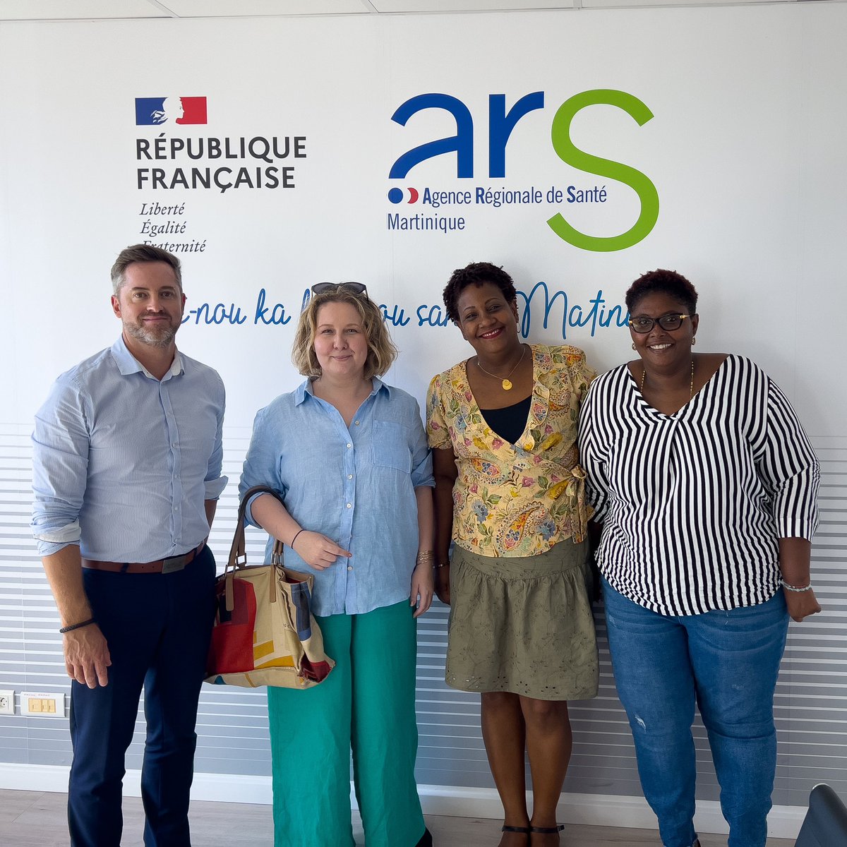 OVE-CARAÏBES (@ovecaraibes) on Twitter photo 🤝 Rencontre inspirante aujourd'hui avec l' <a href="/ArsMartinique/">@ARS_Martinique</a> en compagnie d’<a href="/helenerossinot/">Dr Hélène Rossinot</a> ! Rendez-vous demain pour continuer ensemble ce travail essentiel. #Aidants #Martinique 🤝 Rencontre inspirante aujourd'hui avec l' <a href="/ArsMartinique/">@ARS_Martinique</a> en compagnie d’<a href="/helenerossinot/">Dr Hélène Rossinot</a> ! Rendez-vous demain pour continuer ensemble ce travail essentiel. #Aidants #Martinique
