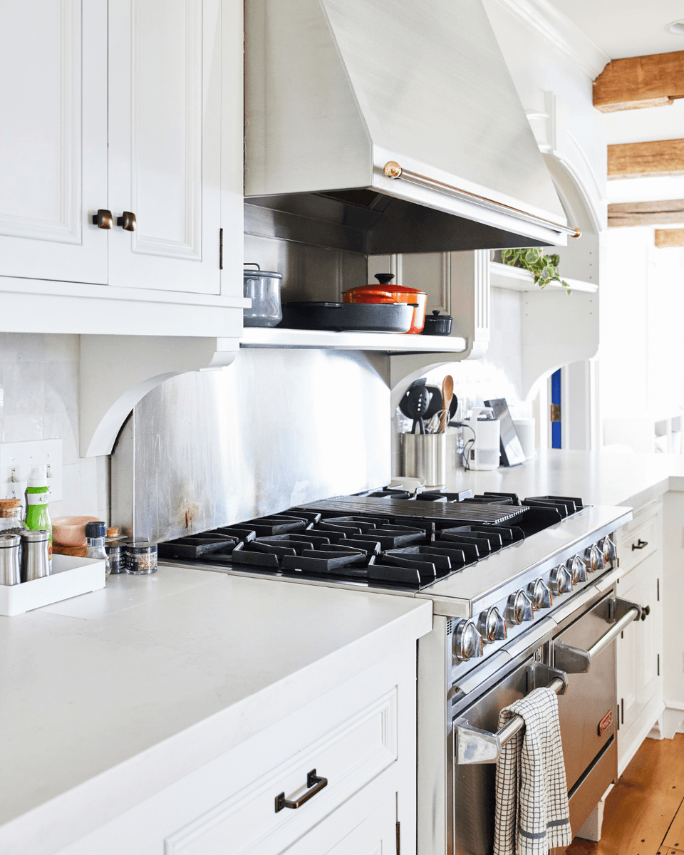 theodellgrp's tweet image. Our #ODGxWestonRoad kitchen got a cosmetic facelift - new counters, lights, backsplash, custom cabinets &amp;amp; sink! Kept the original beams. 📷@juliadags20 📍Weston, CT. Scope: bunk beds, mudroom cabinets &amp;amp; more. #WestonCT #KitchenRemodel #CTConstruction #Revamp #KitchenFacelift