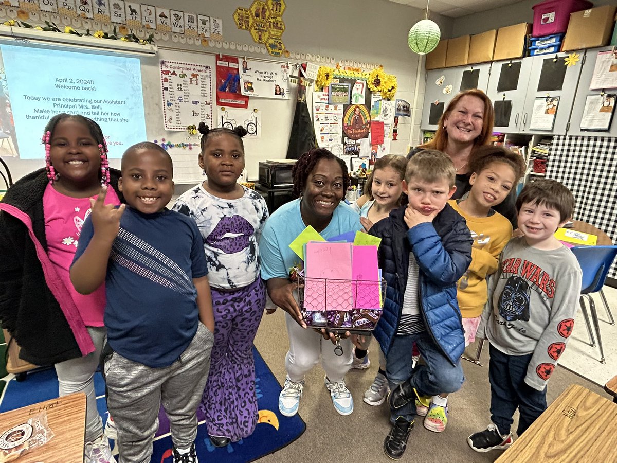 Bell, Maya tweet media