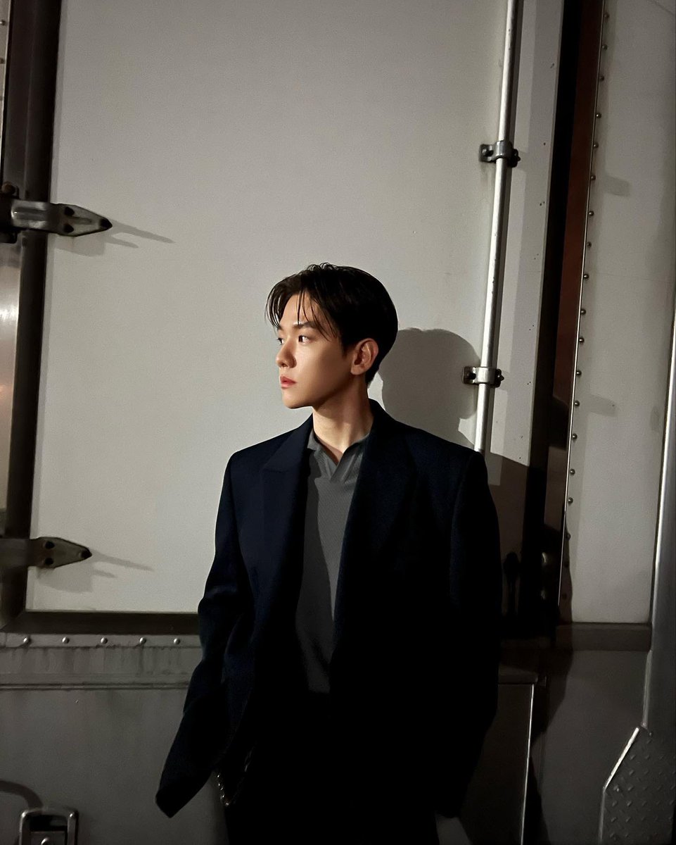 하 백현이인스타 준면이 댓글봐
                                        아무래도 준면이는
                                        이렇게 찍으니깐..