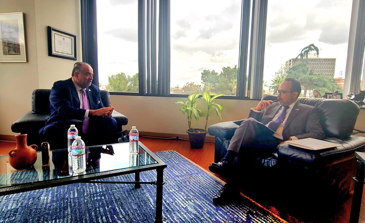 Un gusto conversar con Francisco Rodríguez, Canciller del LA Community College District (@laccd). Supervisa 9 #CommunityColleges, + de 230 mil estudiantes, 60% latinos. Vamos a colaborar:
✅️ Movilidad estudiantil
✅️ Capacitación para jóvenes 
✅️ Acceso educación superior