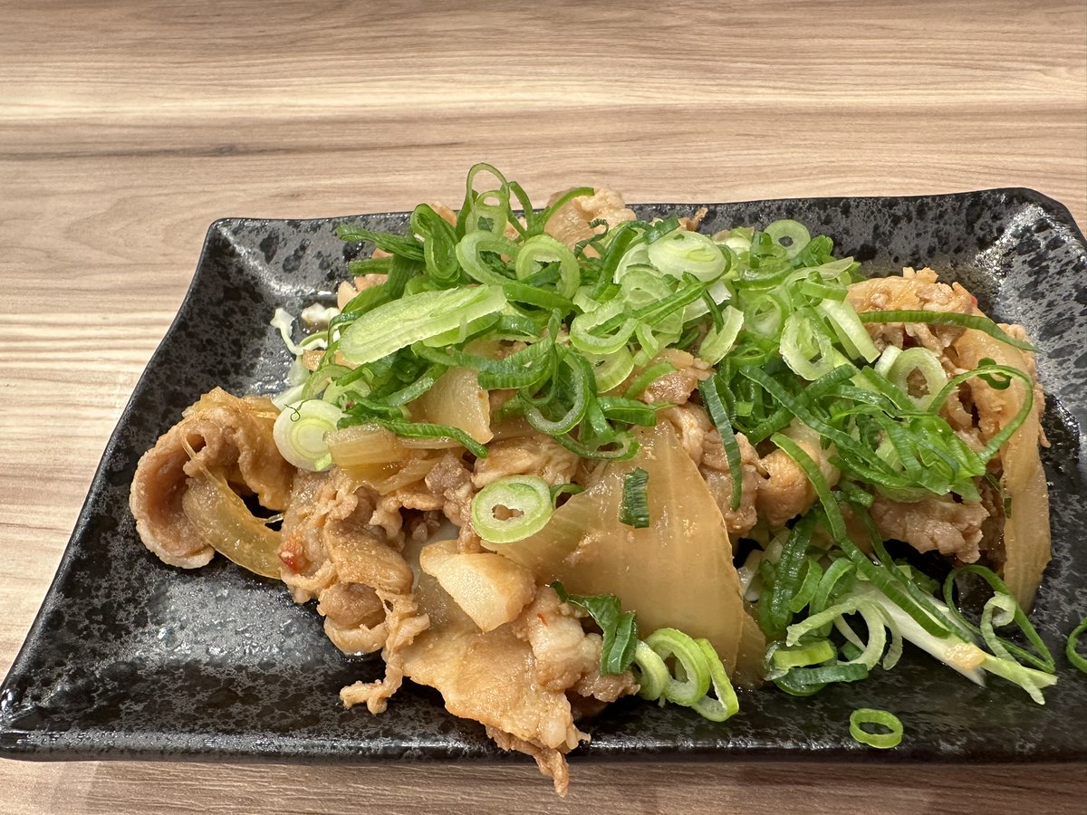 Cheers at the Chinese noodles restaurant天下一品 cool!! #天下一品 #tennkaippinn #Chinesenoodlesshop #dumplings #friedrice #whiskeysoda #familytime #Tokyo #Japan