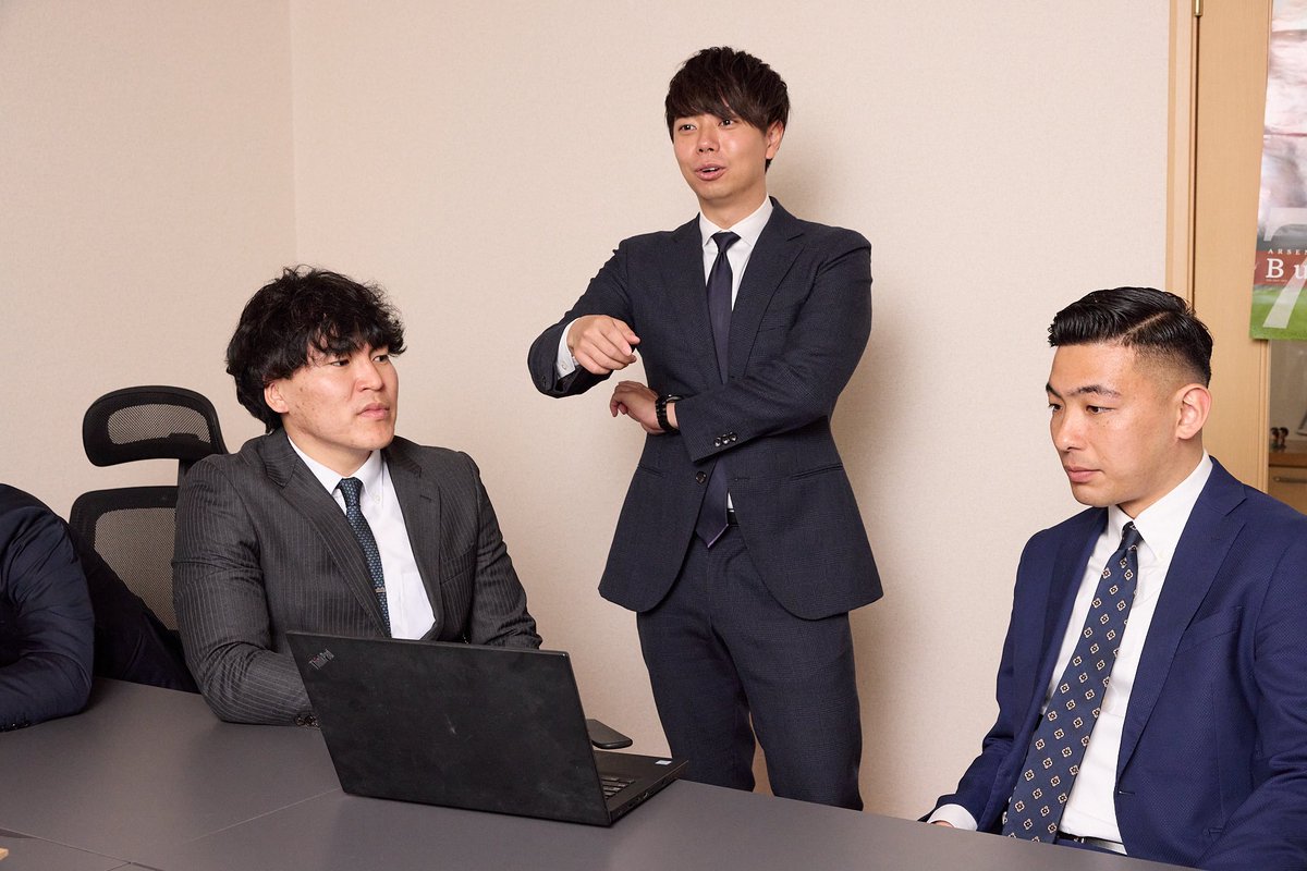 dkktcpa's tweet photo. 株式会社ＤＫＫＴ、税理士法人ＤＫＫＴは、本年度新たに会計士のメンバー2名が加わり、且つ、弊社メンバーの山田が修了考査合格し、公認会計士6名体制になります！(写真も撮りました📷)

より多くの皆様のお力になるべく、粉骨砕身努力して参ります。
宜しくお願いします！

https://t.co/Vhm4vU5PNg https://t.co/THd8YAXZc0
