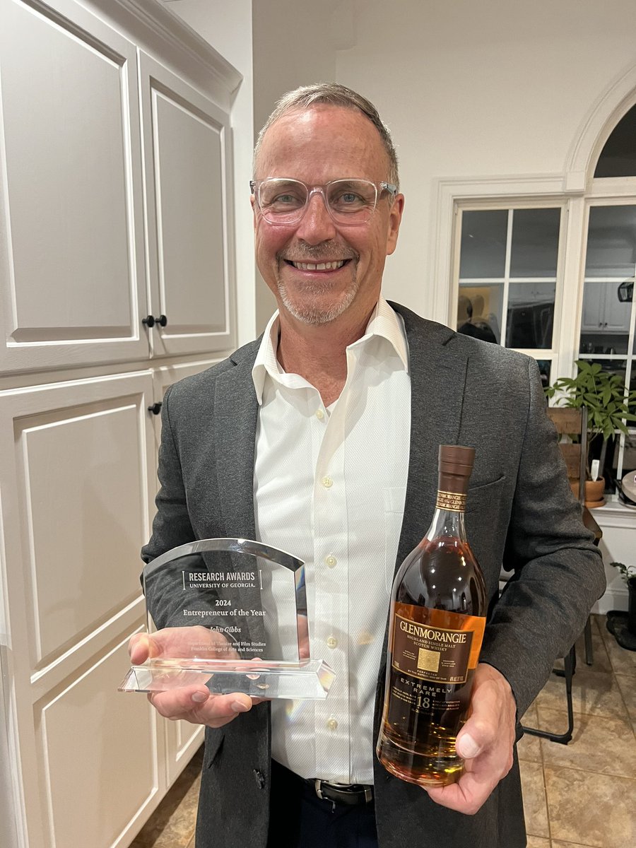 DrKnowItAll tweet media