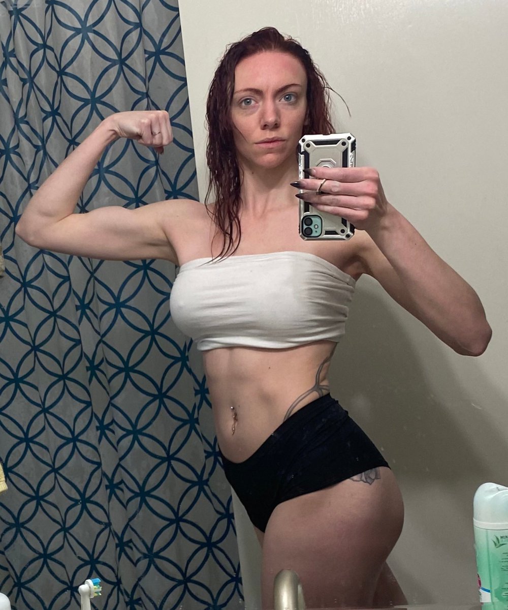 MrsKetchup57's tweet photo. You continue to work hard on how you look, you can change things you don’t like.. And I say that because I’ve done that. I don’t regret any of those changes, I love them. But even the days when you look your best…. You can still struggle fighting with your mind. https://t.co/e3ONBgDNlb