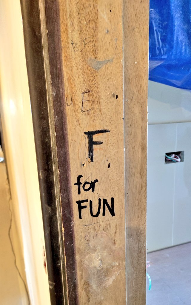 AlterCoupleBJ's tweet photo. 😊 F for Funday.. I mean Friday.. 😁
Mukhang naghahanap ng ka-fun ung nagsulat nito sa site.. Mahanap nga.. HAHAHA 😂
#BabyEngineer
#AlterEngineer
#BuhayInhinyero
#TGIF https://t.co/iNmy5M7DAR