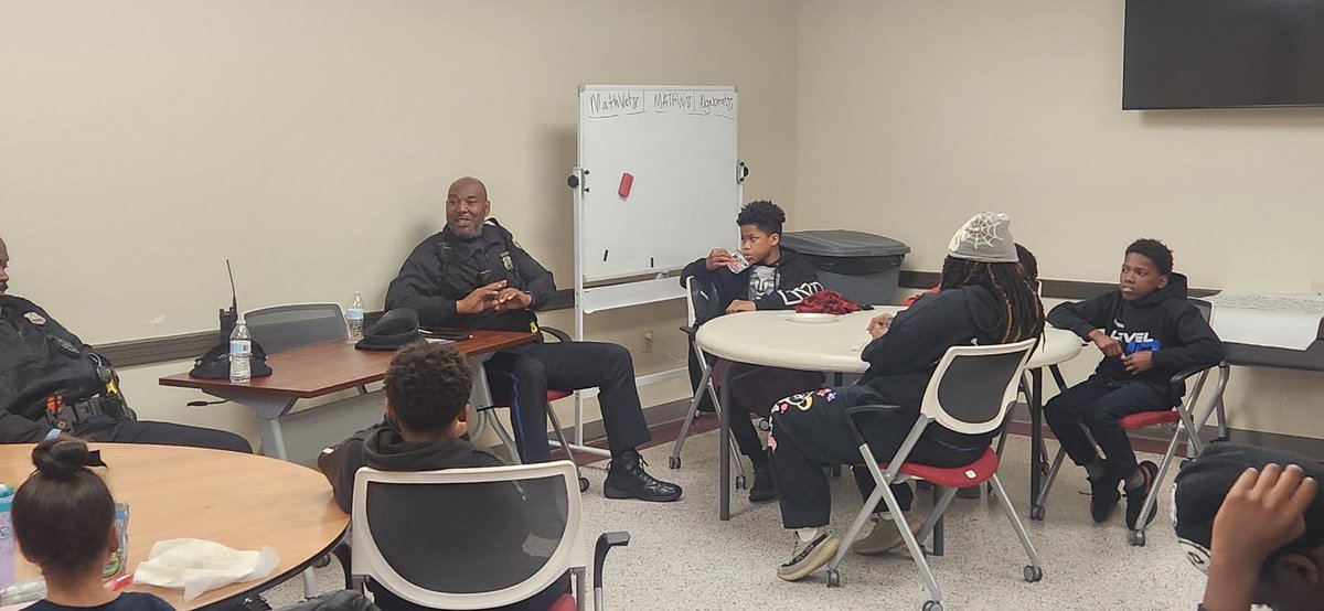 PPD18Dist's tweet photo. First Thursday of each month, 18th district officers engage with the youth for our monthly “Table Talk” . #swpd #ppd https://t.co/0pCGljmvE9